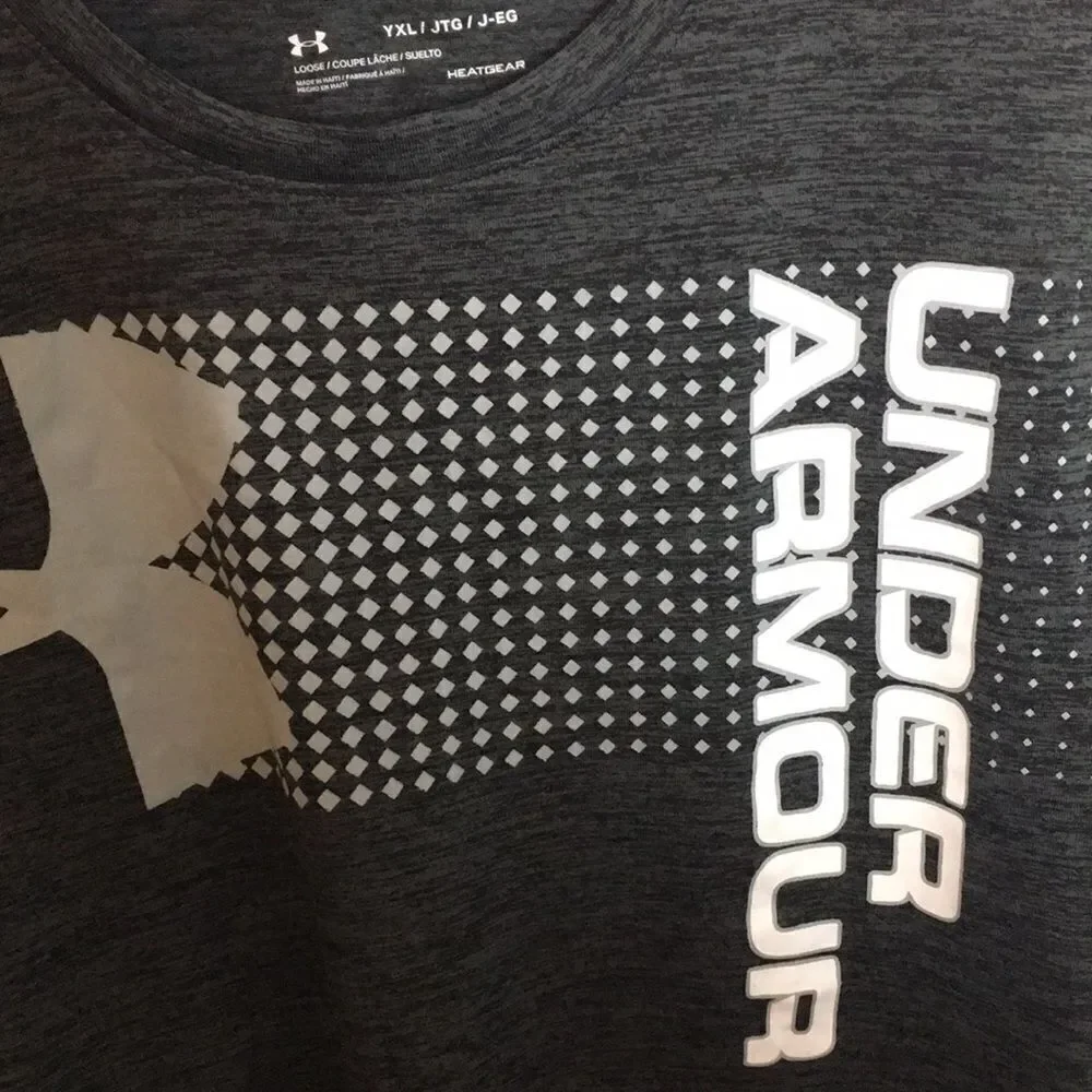 Under Armour HeatGear Loose-Fit Black and Gray T-Shirt Youth XL